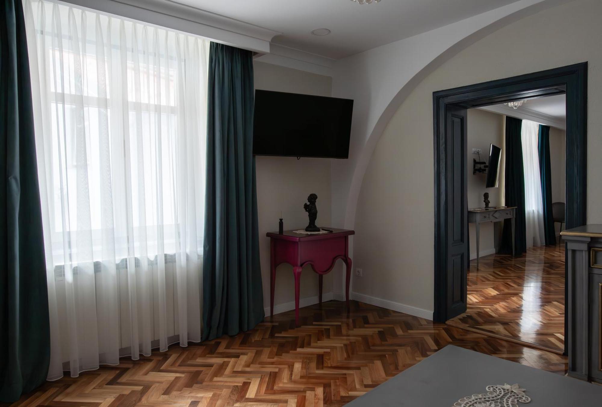 Bed and Breakfast Magister Seven Sibiu Esterno foto