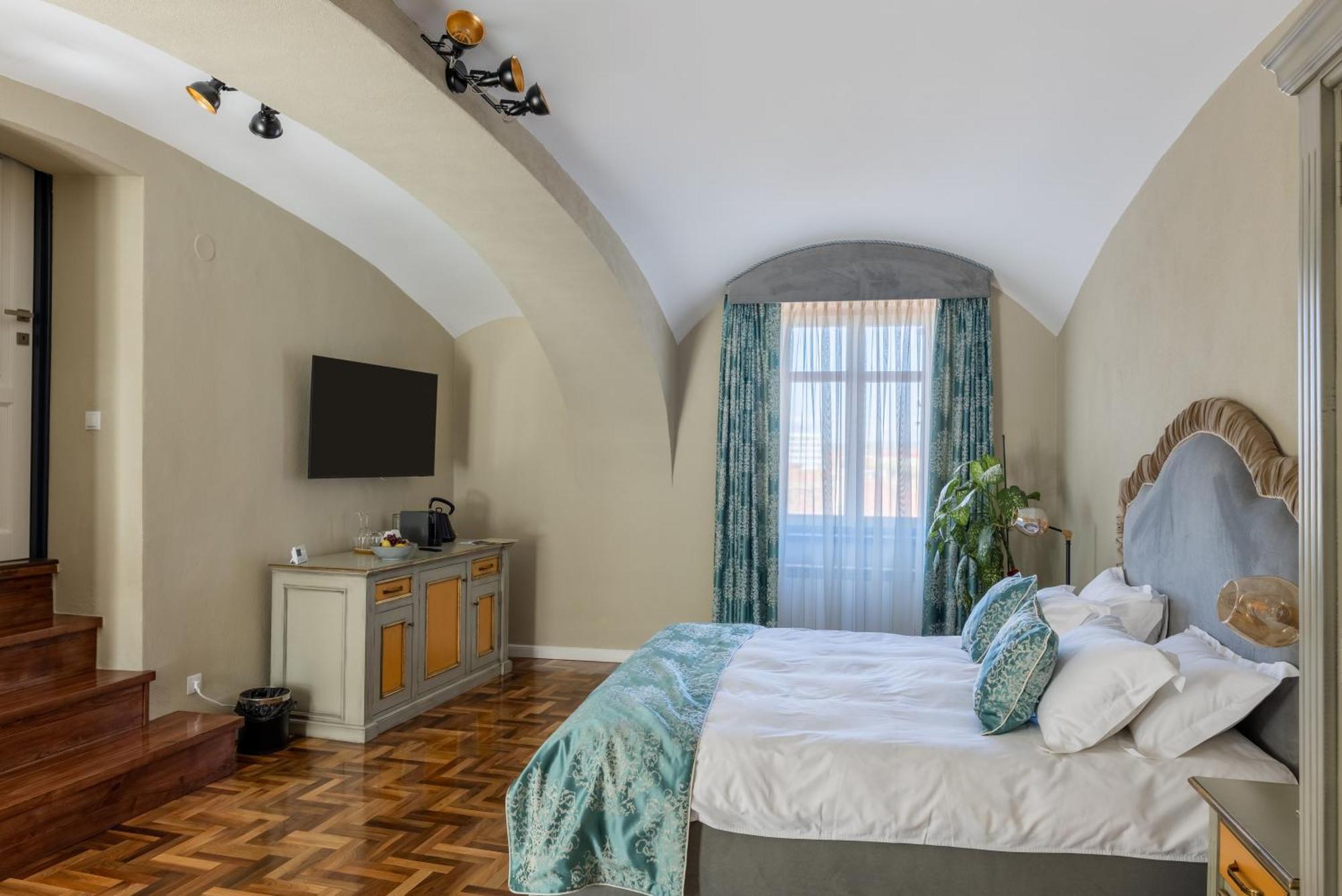 Bed and Breakfast Magister Seven Sibiu Esterno foto